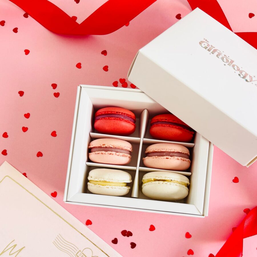 Macaroons box of 6